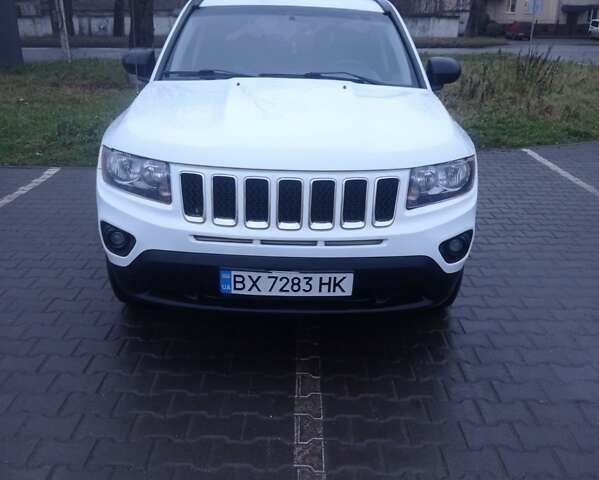 Белый Джип Компас, объемом двигателя 2.36 л и пробегом 175 тыс. км за 9700 $, фото 1 на Automoto.ua