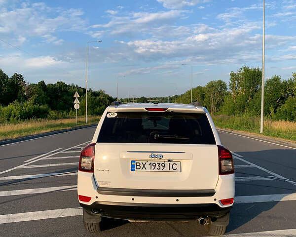 Білий Джип Compass, об'ємом двигуна 2.36 л та пробігом 210 тис. км за 9600 $, фото 6 на Automoto.ua