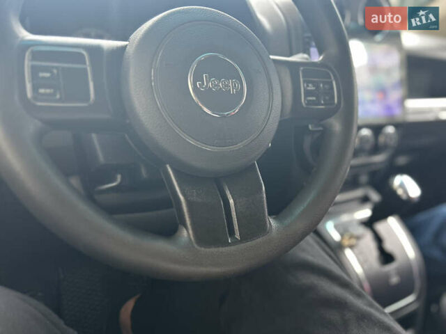 Белый Джип Компас, объемом двигателя 2.36 л и пробегом 245 тыс. км за 10700 $, фото 3 на Automoto.ua