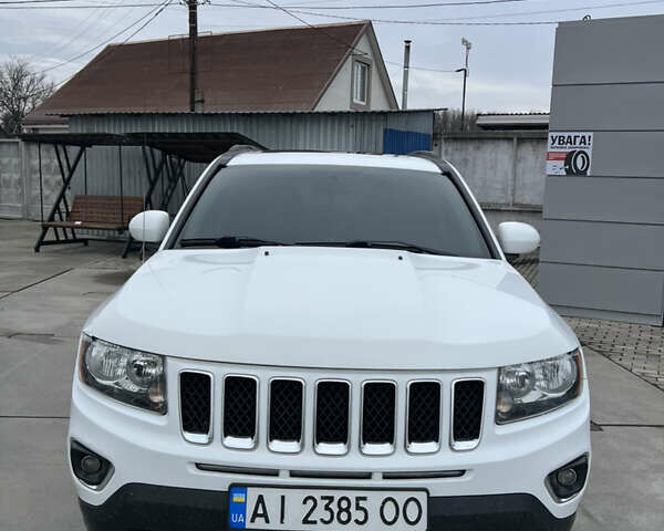 Белый Джип Компас, объемом двигателя 2.36 л и пробегом 264 тыс. км за 10700 $, фото 2 на Automoto.ua