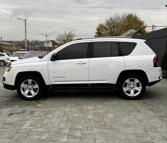 Білий Джип Compass, об'ємом двигуна 2.4 л та пробігом 122 тис. км за 10900 $, фото 7 на Automoto.ua