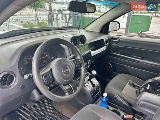 Белый Джип Компас, объемом двигателя 2.36 л и пробегом 245 тыс. км за 10700 $, фото 17 на Automoto.ua
