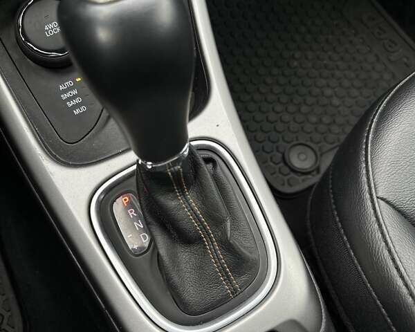 Джип Компас 2015 в Буче на Automoto.ua Белый Джип Компас, объемом двигателя 2.4 л и пробегом 46 тыс. км за 15500 $, фото 31 на Automoto.ua