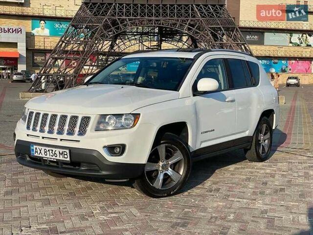 Білий Джип Compass, об'ємом двигуна 2.4 л та пробігом 174 тис. км за 10300 $, фото 3 на Automoto.ua
