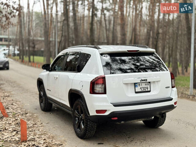 Белый Джип Компас, объемом двигателя 2.4 л и пробегом 104 тыс. км за 10900 $, фото 13 на Automoto.ua