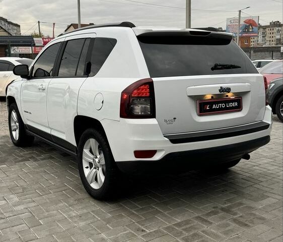 Білий Джип Compass, об'ємом двигуна 2.4 л та пробігом 122 тис. км за 10900 $, фото 6 на Automoto.ua