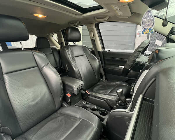 Белый Джип Компас, объемом двигателя 2.36 л и пробегом 264 тыс. км за 10700 $, фото 17 на Automoto.ua