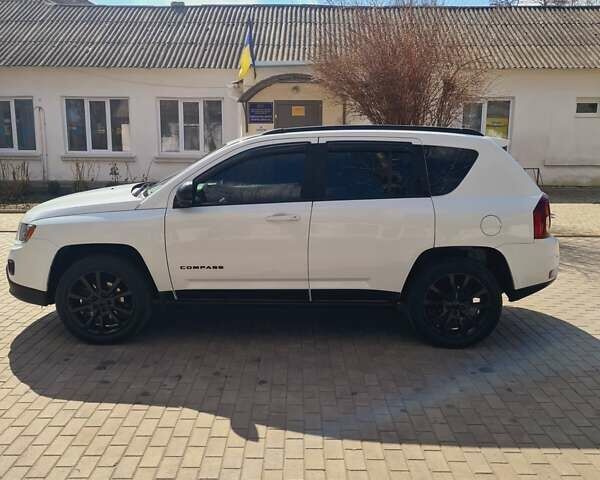 Джип Компас 2015 в Конотопе на Automoto.ua Белый Джип Компас, объемом двигателя 2.36 л и пробегом 114 тыс. км за 12900 $, фото 6 на Automoto.ua