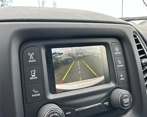 Джип Компас 2015 в Буче на Automoto.ua Белый Джип Компас, объемом двигателя 2.4 л и пробегом 46 тыс. км за 15500 $, фото 32 на Automoto.ua