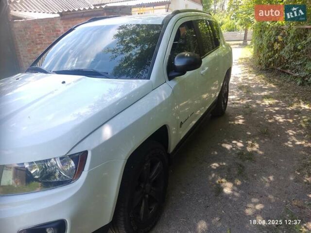 Білий Джип Compass, об'ємом двигуна 2.36 л та пробігом 93 тис. км за 11800 $, фото 4 на Automoto.ua