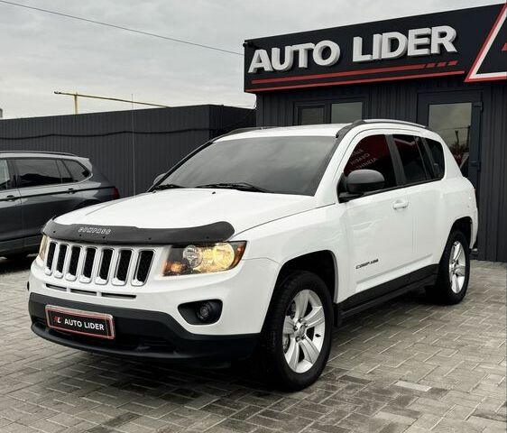 Білий Джип Compass, об'ємом двигуна 2.4 л та пробігом 122 тис. км за 10900 $, фото 8 на Automoto.ua