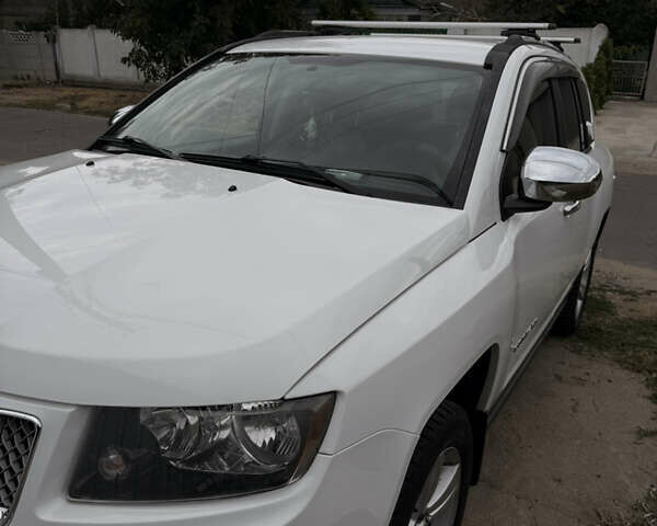 Білий Джип Compass, об'ємом двигуна 2 л та пробігом 118 тис. км за 12000 $, фото 8 на Automoto.ua