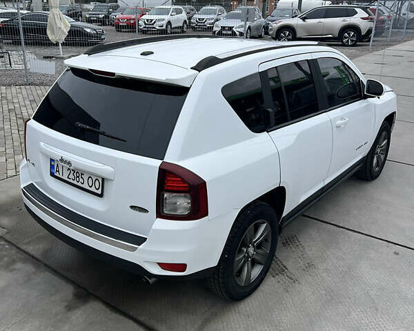 Белый Джип Компас, объемом двигателя 2.36 л и пробегом 264 тыс. км за 10700 $, фото 11 на Automoto.ua