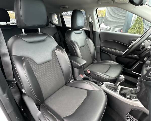 Джип Компас 2015 в Буче на Automoto.ua Белый Джип Компас, объемом двигателя 2.4 л и пробегом 46 тыс. км за 15500 $, фото 20 на Automoto.ua