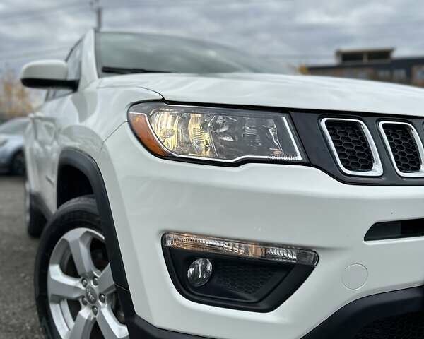 Джип Компас 2015 в Буче на Automoto.ua Белый Джип Компас, объемом двигателя 2.4 л и пробегом 46 тыс. км за 15500 $, фото 1 на Automoto.ua