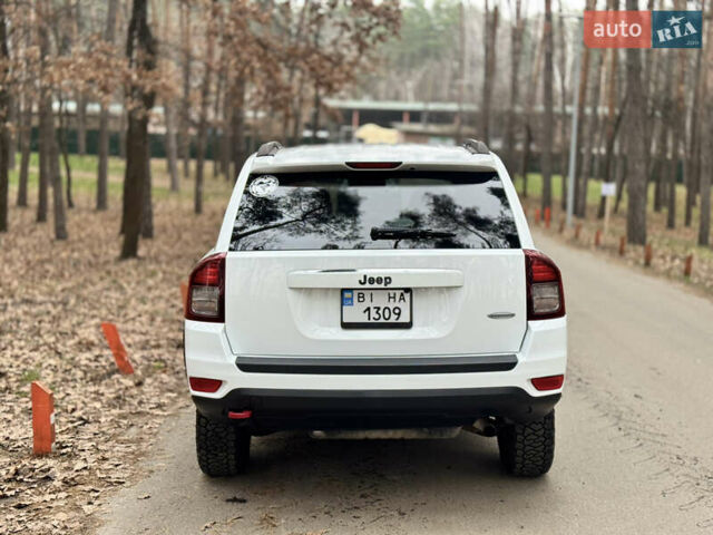 Белый Джип Компас, объемом двигателя 2.4 л и пробегом 104 тыс. км за 10900 $, фото 11 на Automoto.ua