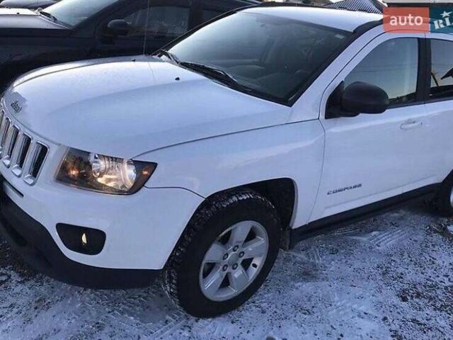 Білий Джип Compass, об'ємом двигуна 2 л та пробігом 212 тис. км за 9500 $, фото 1 на Automoto.ua