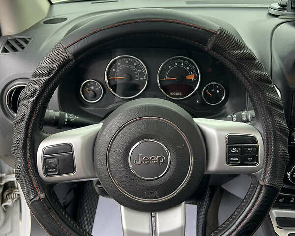 Белый Джип Компас, объемом двигателя 2.36 л и пробегом 264 тыс. км за 10700 $, фото 20 на Automoto.ua