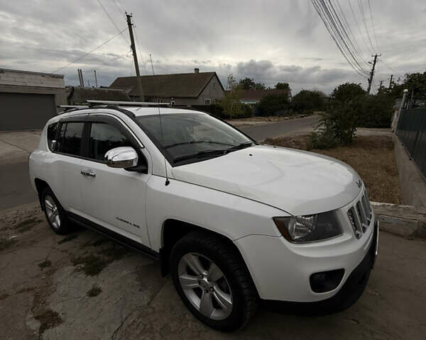 Білий Джип Compass, об'ємом двигуна 2 л та пробігом 118 тис. км за 12000 $, фото 10 на Automoto.ua