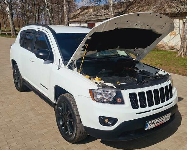 Джип Компас 2015 в Конотопе на Automoto.ua Белый Джип Компас, объемом двигателя 2.36 л и пробегом 114 тыс. км за 12900 $, фото 10 на Automoto.ua