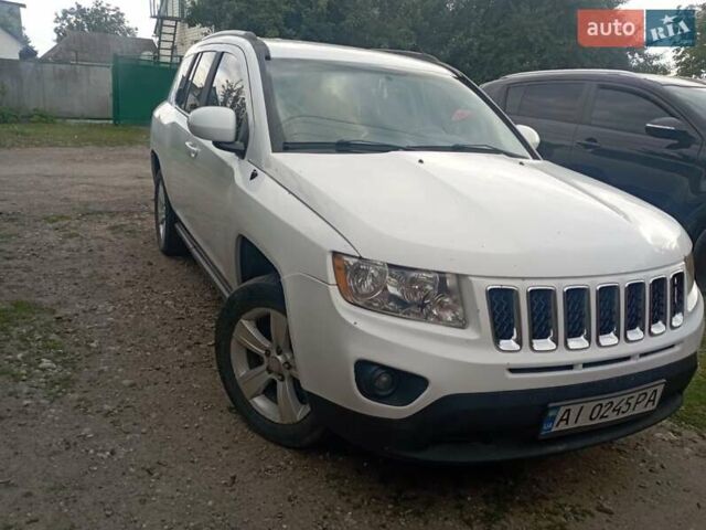 Белый Джип Компас, объемом двигателя 2 л и пробегом 105 тыс. км за 8700 $, фото 2 на Automoto.ua