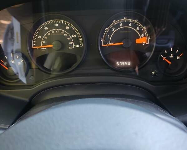 Білий Джип Compass, об'ємом двигуна 2.36 л та пробігом 93 тис. км за 11800 $, фото 1 на Automoto.ua