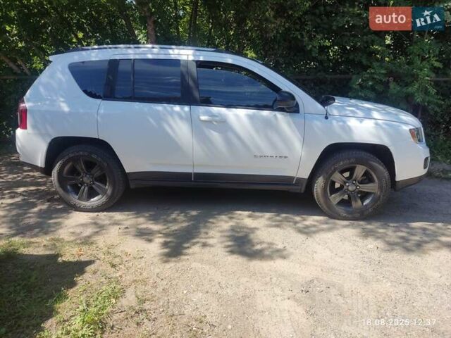 Білий Джип Compass, об'ємом двигуна 2.36 л та пробігом 93 тис. км за 11800 $, фото 5 на Automoto.ua
