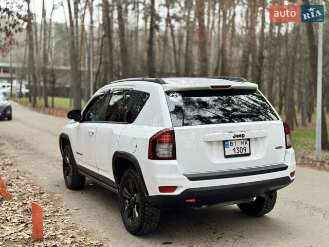 Белый Джип Компас, объемом двигателя 2.4 л и пробегом 104 тыс. км за 10900 $, фото 14 на Automoto.ua