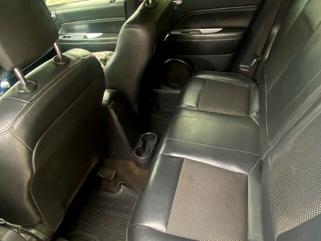 Белый Джип Компас, объемом двигателя 2 л и пробегом 220 тыс. км за 8999 $, фото 5 на Automoto.ua