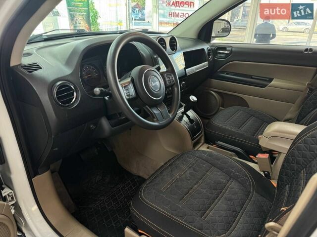 Білий Джип Compass, об'ємом двигуна 2.4 л та пробігом 150 тис. км за 7490 $, фото 14 на Automoto.ua