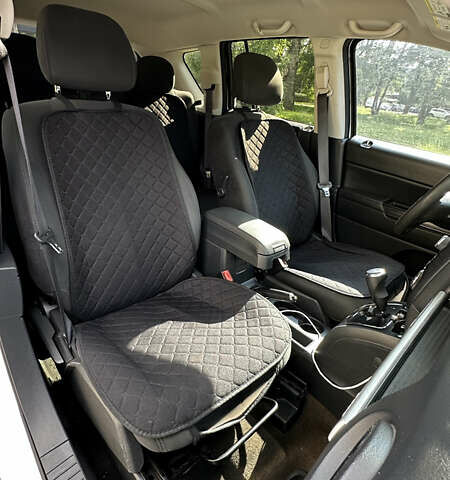 Белый Джип Компас, объемом двигателя 2 л и пробегом 135 тыс. км за 10499 $, фото 7 на Automoto.ua