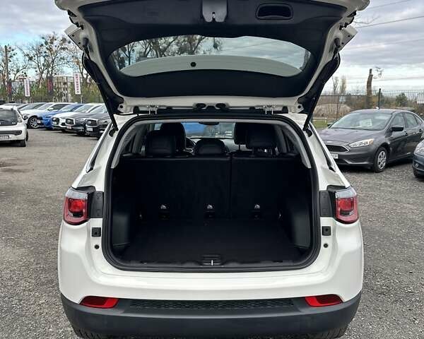 Джип Компас 2015 в Буче на Automoto.ua Белый Джип Компас, объемом двигателя 2.4 л и пробегом 46 тыс. км за 15500 $, фото 14 на Automoto.ua