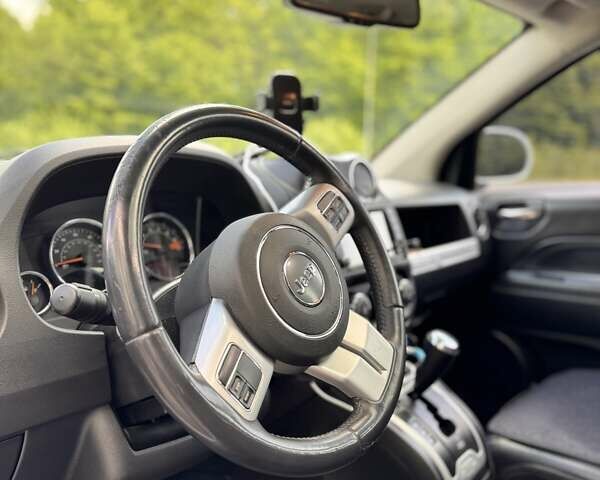 Белый Джип Компас, объемом двигателя 2.36 л и пробегом 135 тыс. км за 12300 $, фото 15 на Automoto.ua