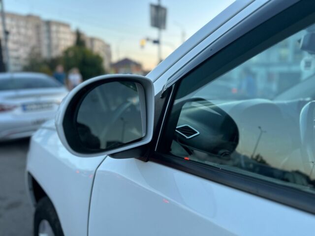 Белый Джип Компас, объемом двигателя 2.4 л и пробегом 160 тыс. км за 12000 $, фото 8 на Automoto.ua
