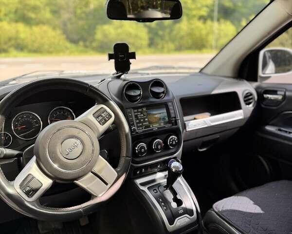 Белый Джип Компас, объемом двигателя 2.36 л и пробегом 135 тыс. км за 12300 $, фото 12 на Automoto.ua