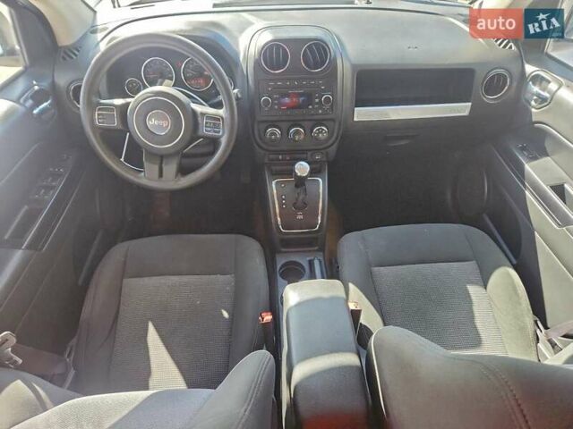 Белый Джип Компас, объемом двигателя 2.36 л и пробегом 104 тыс. км за 800 $, фото 7 на Automoto.ua