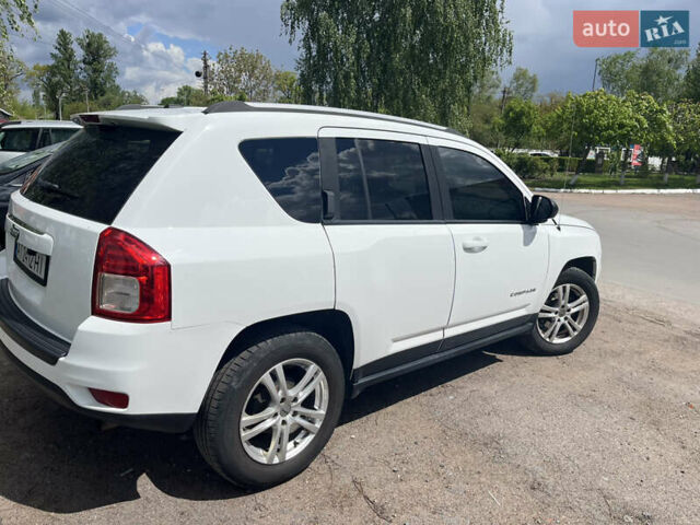 Білий Джип Compass, об'ємом двигуна 2 л та пробігом 205 тис. км за 10900 $, фото 6 на Automoto.ua