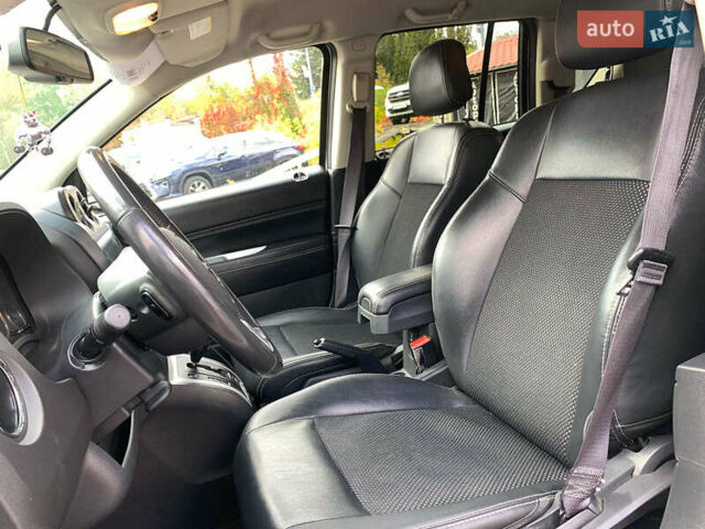 Джип Compass 2016 у Вінниці на Automoto.ua Білий Джип Compass, об'ємом двигуна 2.4 л та пробігом 133 тис. км за 11890 $, фото 26 на Automoto.ua