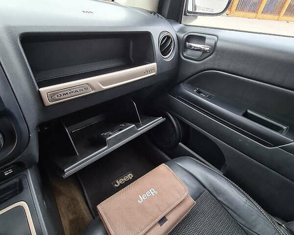 Белый Джип Компас, объемом двигателя 2.4 л и пробегом 135 тыс. км за 12400 $, фото 16 на Automoto.ua