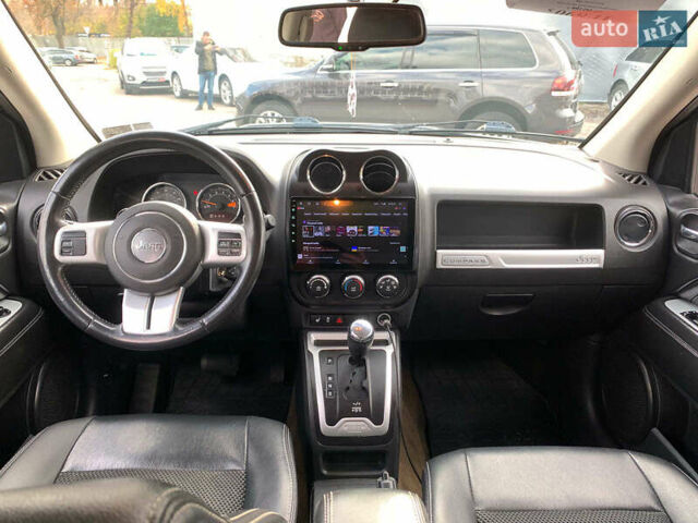 Джип Compass 2016 у Вінниці на Automoto.ua Білий Джип Compass, об'ємом двигуна 2.4 л та пробігом 133 тис. км за 11890 $, фото 29 на Automoto.ua