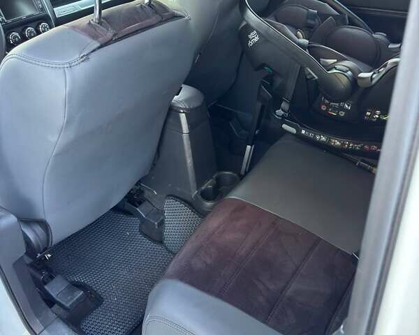 Белый Джип Компас, объемом двигателя 2 л и пробегом 140 тыс. км за 12001 $, фото 9 на Automoto.ua