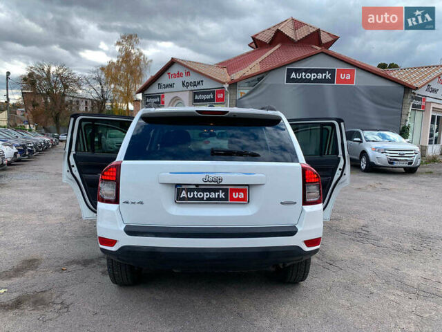 Джип Compass 2016 у Вінниці на Automoto.ua Білий Джип Compass, об'ємом двигуна 2.4 л та пробігом 133 тис. км за 11890 $, фото 13 на Automoto.ua
