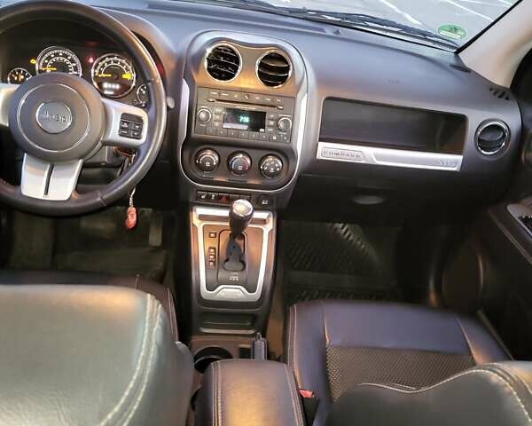 Белый Джип Компас, объемом двигателя 2.36 л и пробегом 117 тыс. км за 11700 $, фото 5 на Automoto.ua