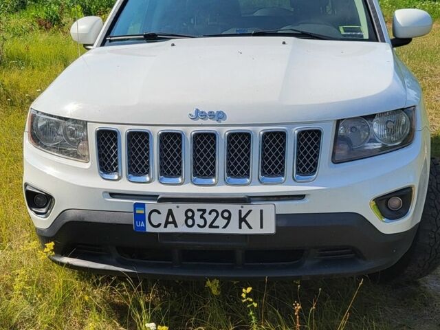 Белый Джип Компас, объемом двигателя 2.4 л и пробегом 130 тыс. км за 12600 $, фото 3 на Automoto.ua