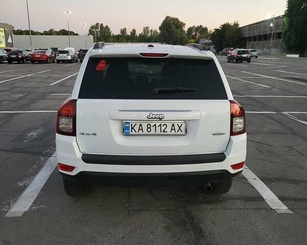 Белый Джип Компас, объемом двигателя 2.36 л и пробегом 117 тыс. км за 11700 $, фото 2 на Automoto.ua