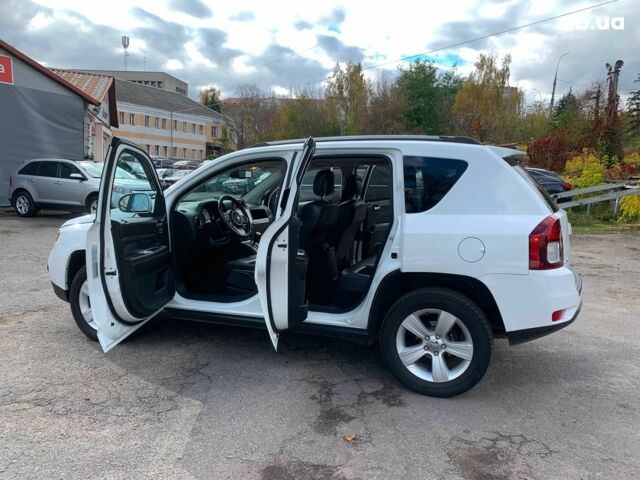 Джип Compass 2016 у Вінниці на Automoto.ua Білий Джип Compass, об'ємом двигуна 2.4 л та пробігом 133 тис. км за 11890 $, фото 14 на Automoto.ua