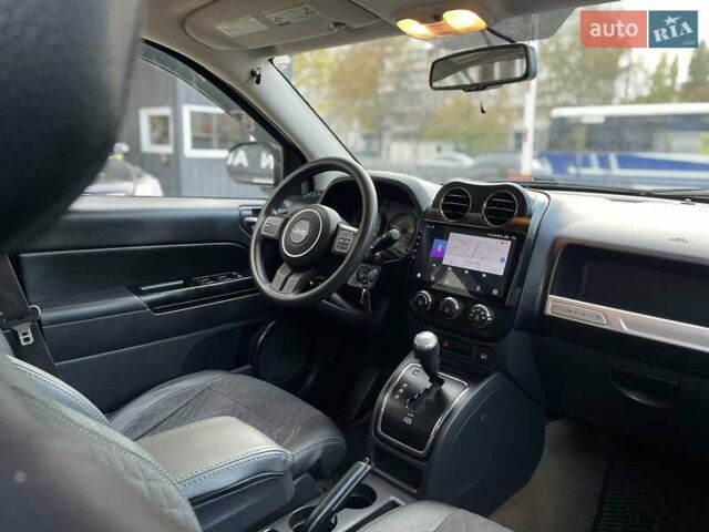 Джип Compass 2016 у Дніпро (Дніпропетровську) на Automoto.ua Білий Джип Compass, об'ємом двигуна 2.36 л та пробігом 246 тис. км за 9900 $, фото 16 на Automoto.ua