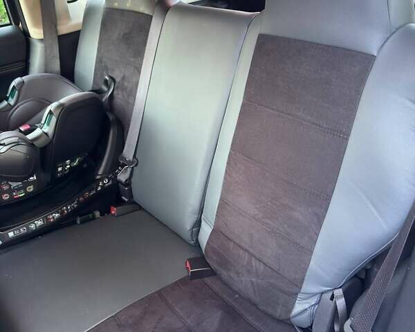 Белый Джип Компас, объемом двигателя 2 л и пробегом 140 тыс. км за 12001 $, фото 10 на Automoto.ua