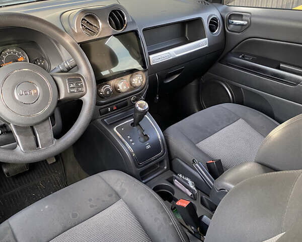Белый Джип Компас, объемом двигателя 2.36 л и пробегом 155 тыс. км за 11000 $, фото 15 на Automoto.ua