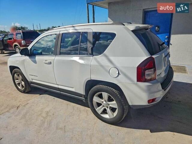 Белый Джип Компас, объемом двигателя 2.36 л и пробегом 104 тыс. км за 800 $, фото 2 на Automoto.ua